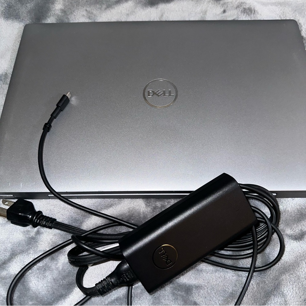 Dell Latitude 5530 i5 12th Gen 8GB Ram 256ssd